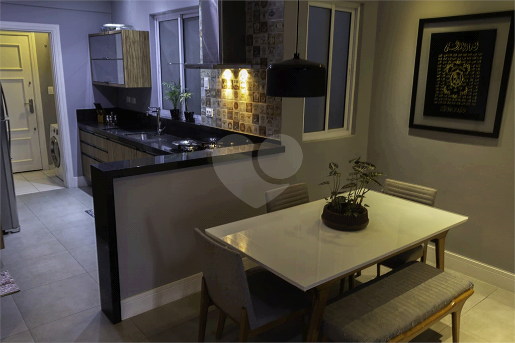 Apartamento  totalmente reformado  a venda nos Campos Elíseos.