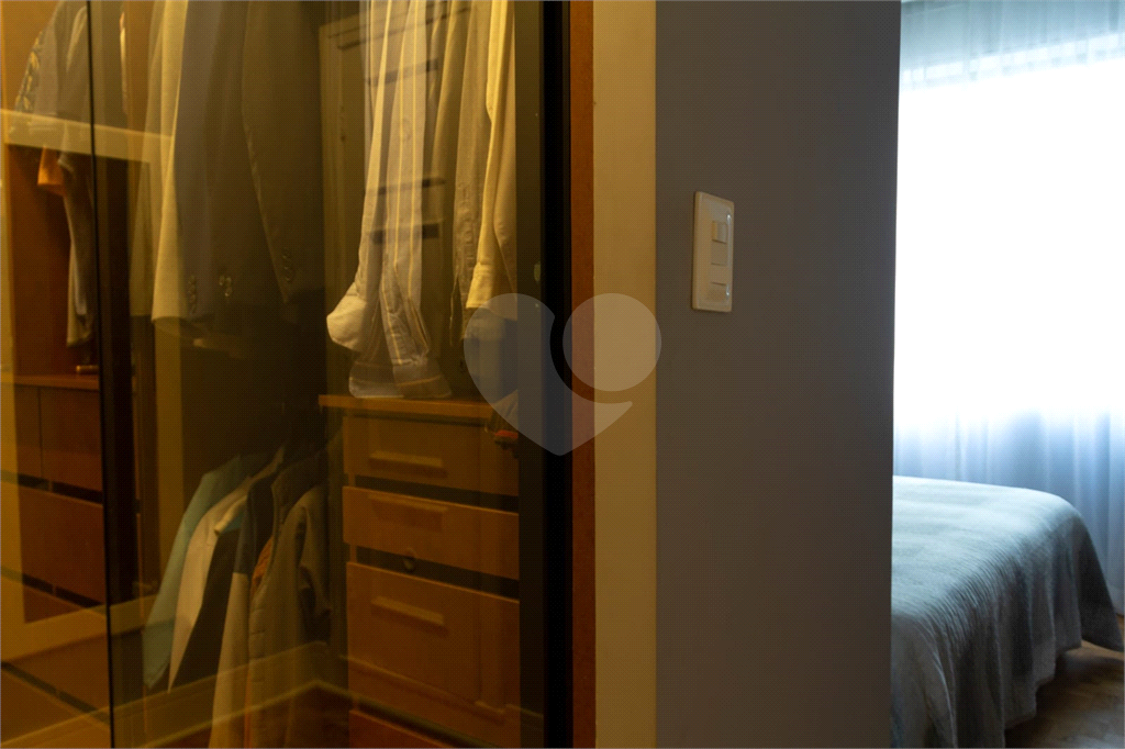 Apartamento  totalmente reformado  a venda nos Campos Elíseos.
