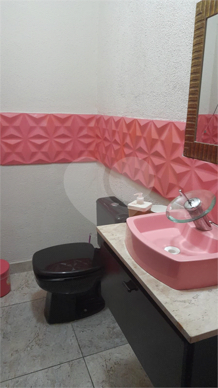 Casa com 3 quartos e 2 vagas - Itaquera