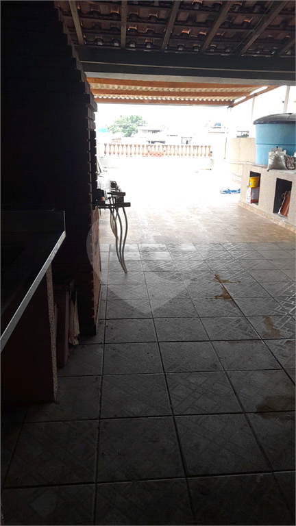Casa com 3 quartos e 2 vagas - Itaquera