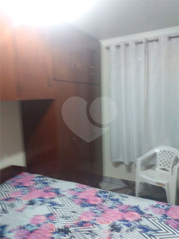 Apartamento com dois dormitórios e uma vaga próximo ao Horto Florestal