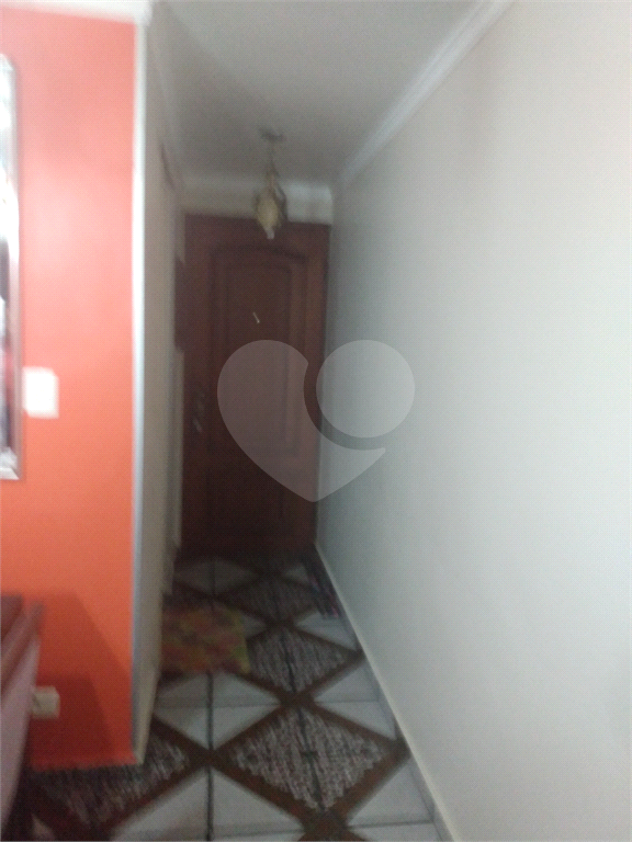 Apartamento com dois dormitórios e uma vaga próximo ao Horto Florestal