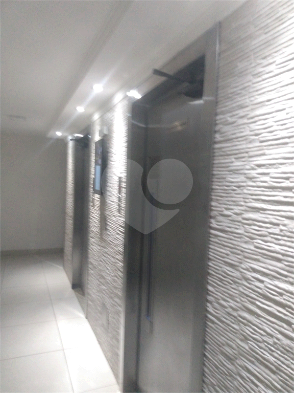 Apartamento com dois dormitórios e uma vaga próximo ao Horto Florestal