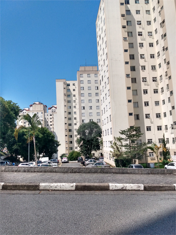 Apartamento com dois dormitórios e uma vaga próximo ao Horto Florestal