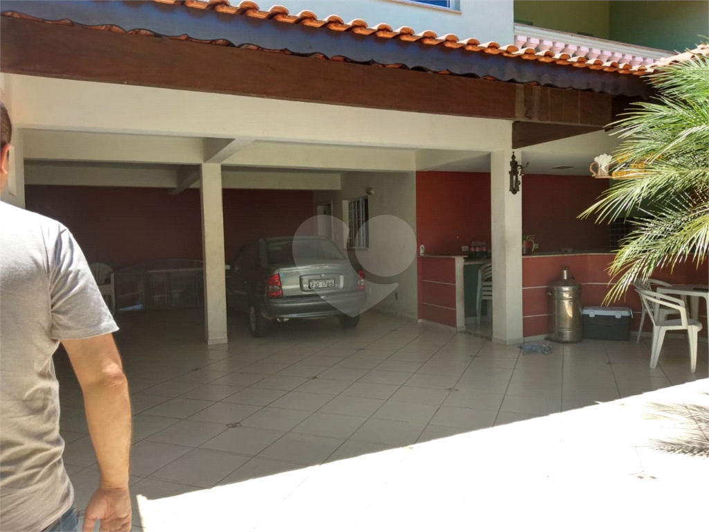 Casa à venda com 3 quartos, 215m² - Foto 9