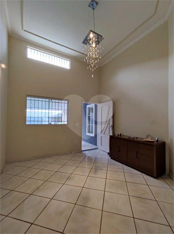 Linda Casa Térrea 