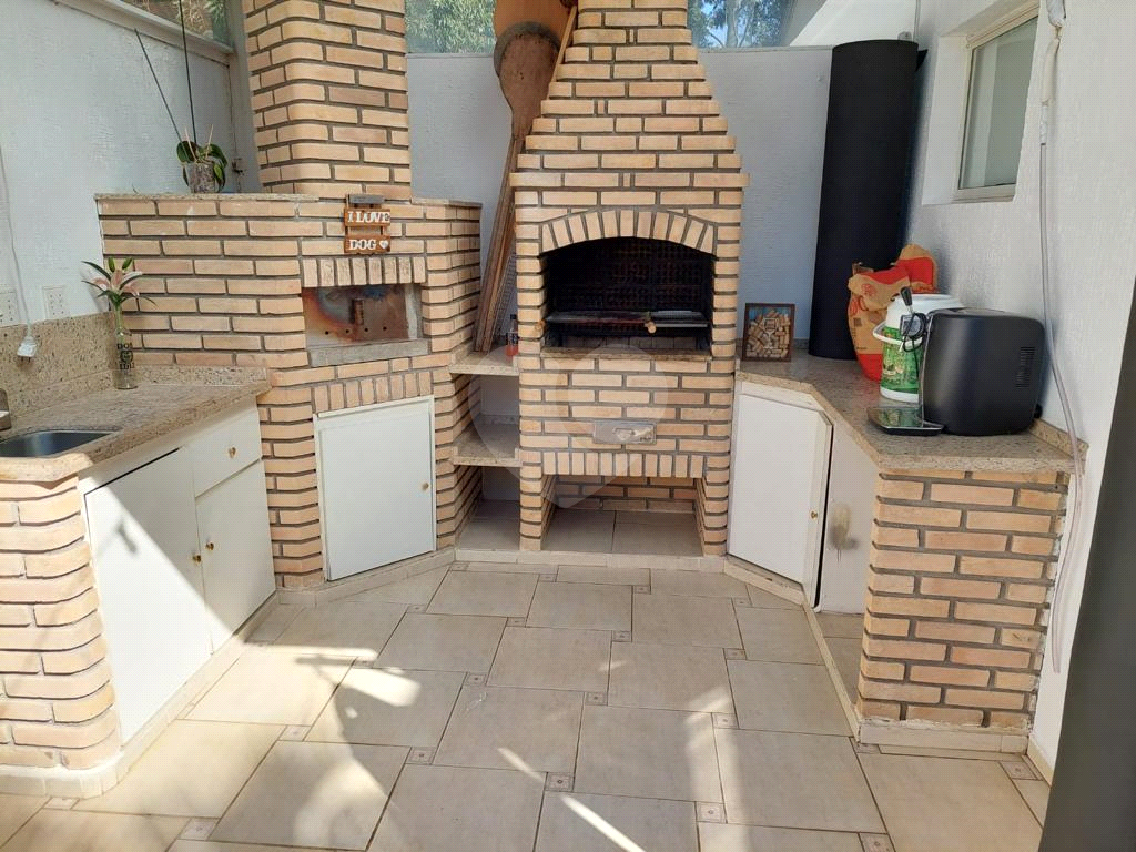 Casa em Condomínio Fechado Tamboré 4
