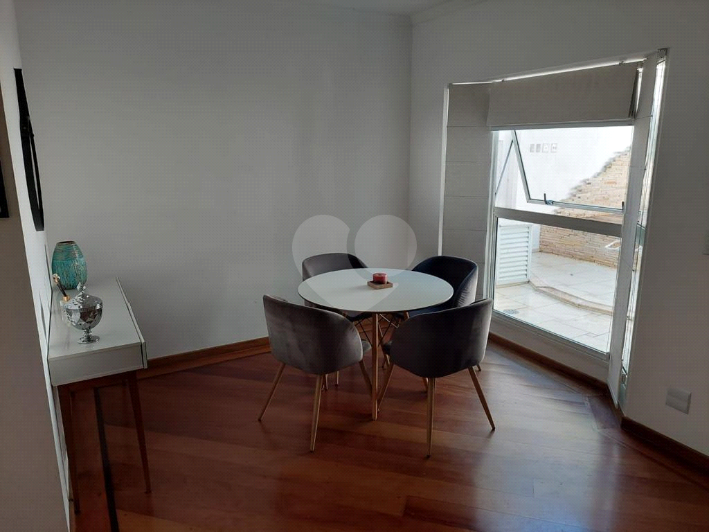 Casa em Condomínio Fechado Tamboré 4