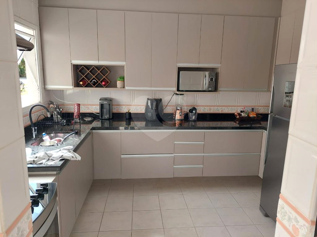 Casa em Condomínio Fechado Tamboré 4