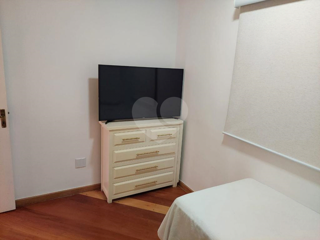 Casa em Condomínio Fechado Tamboré 4
