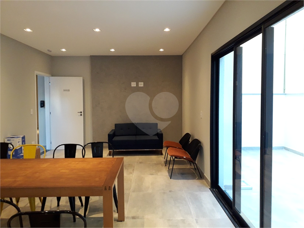 Apartamento à venda e aluguel com 1 quarto, 50m² - Foto 34