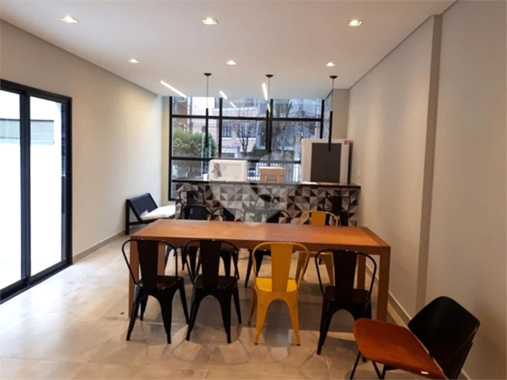 Apartamento à venda e aluguel com 1 quarto, 50m² - Foto 32