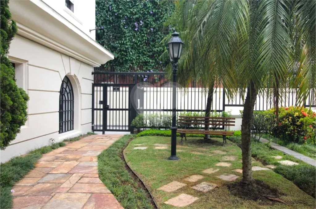 APARTAMENTO em PERDIZES