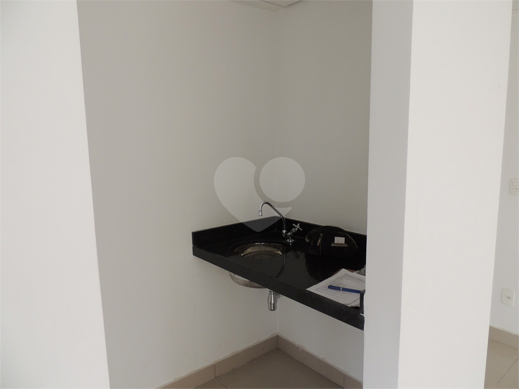 SALA COMERCIAL  50m² COM 2 VAGAS DE GARAGEM - HIGIENÓPOLIS