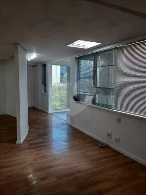 SALAS em BROOKLIN