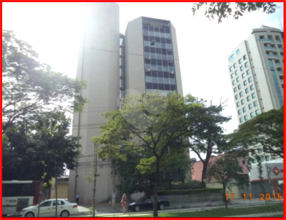 SALAS em BROOKLIN