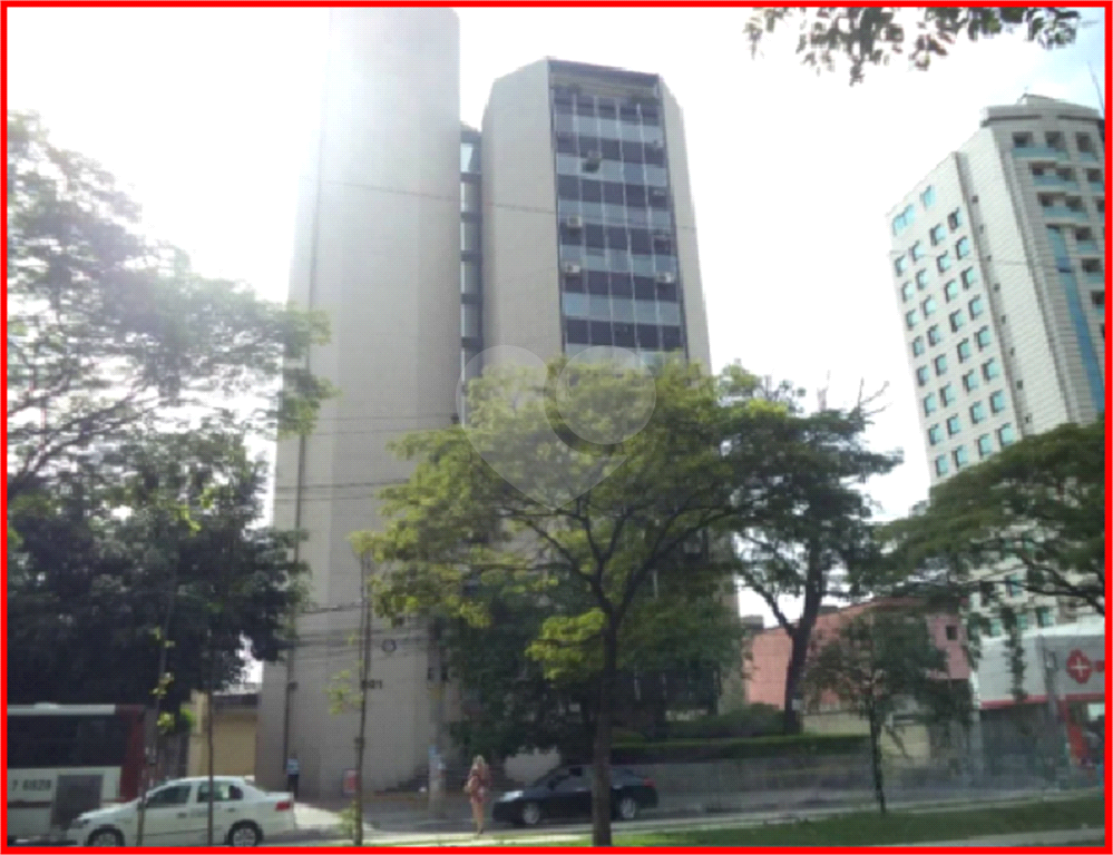 SALAS em BROOKLIN