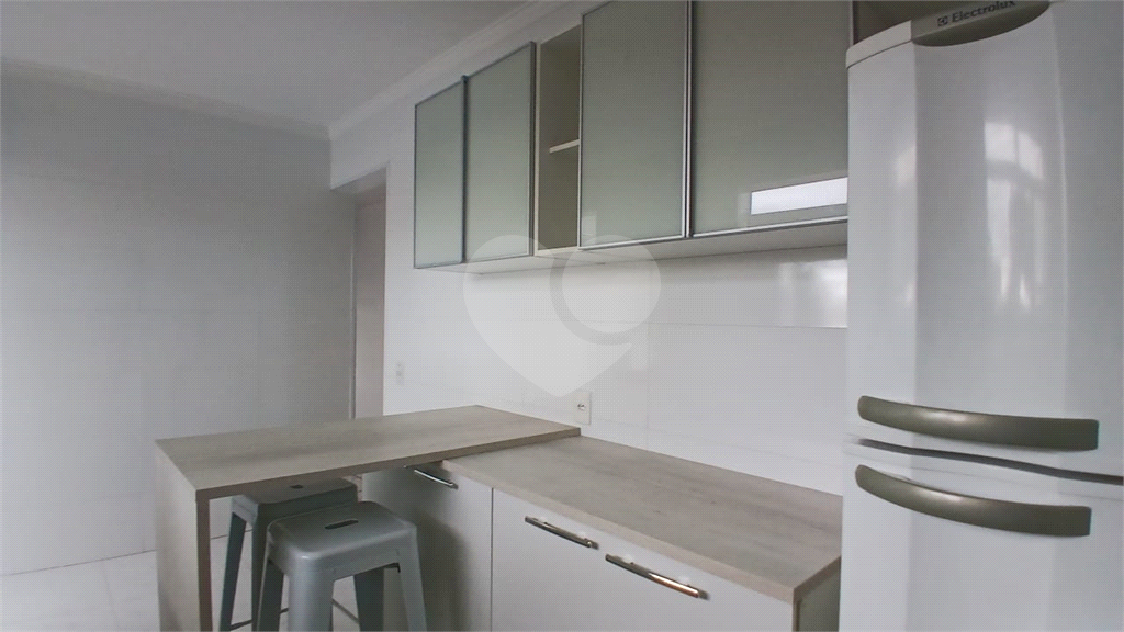 Apto ao lado do metro Santana