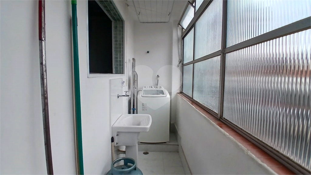 Apto ao lado do metro Santana