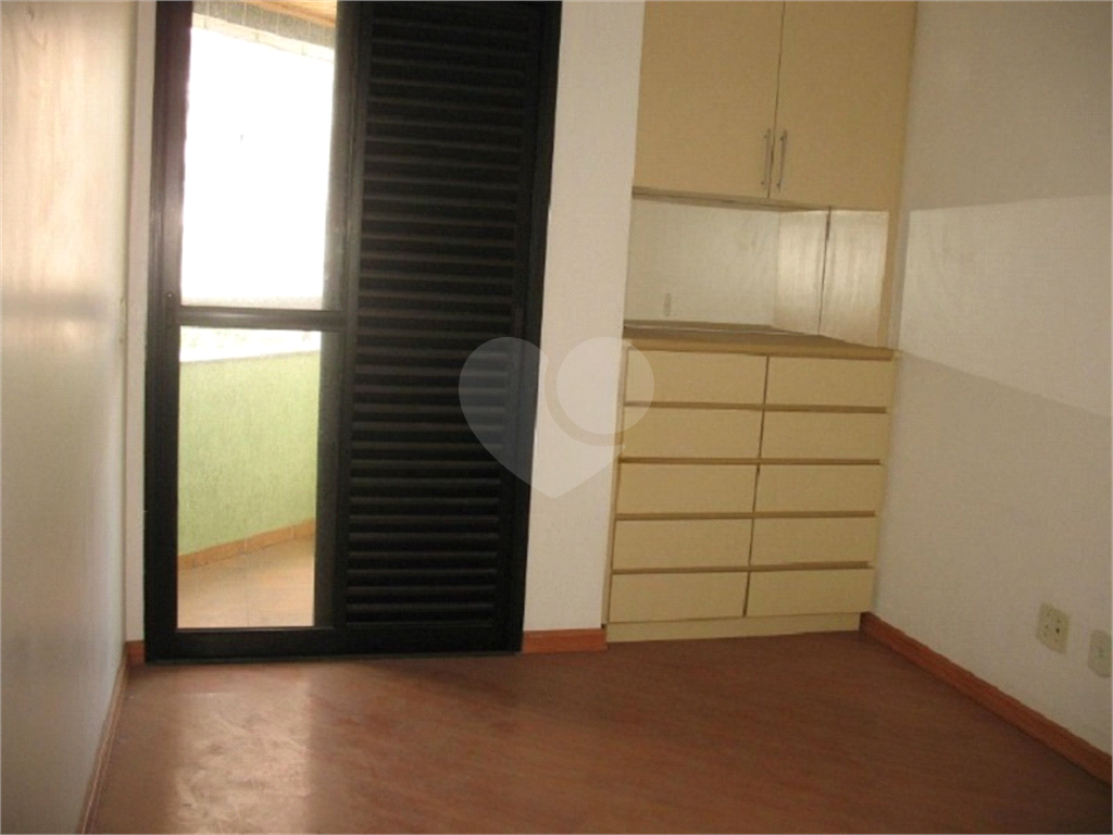 APARTAMENTO em SANTANA