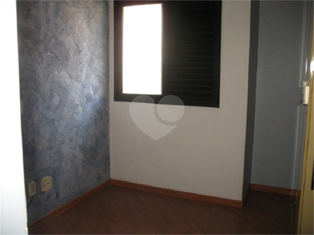 APARTAMENTO em SANTANA