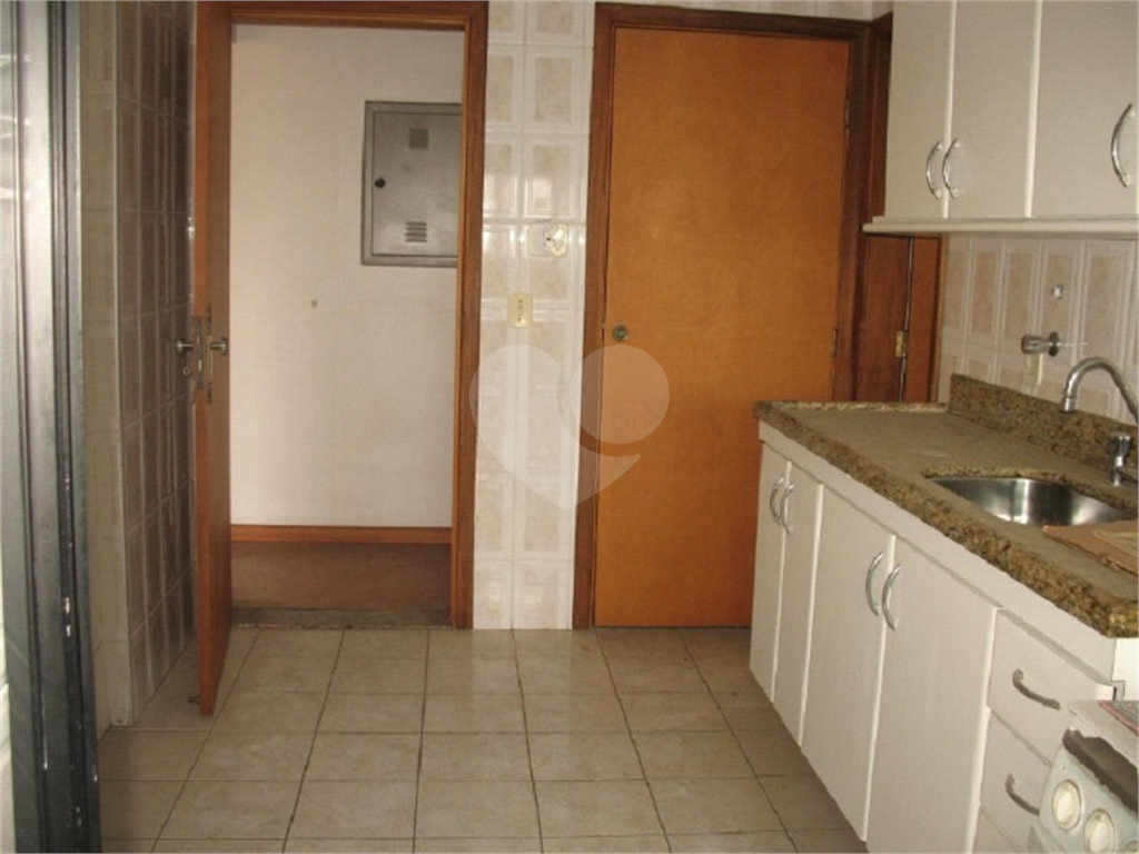 APARTAMENTO em SANTANA