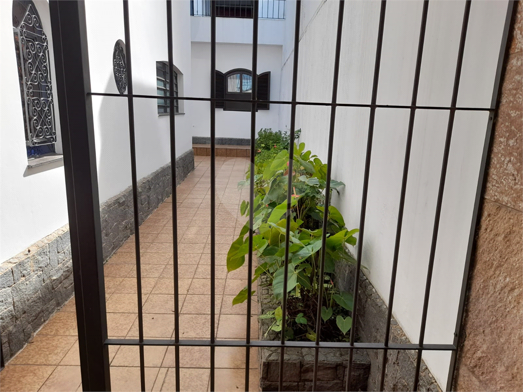 Sobrado amplo com quintal próximo a Braz Leme