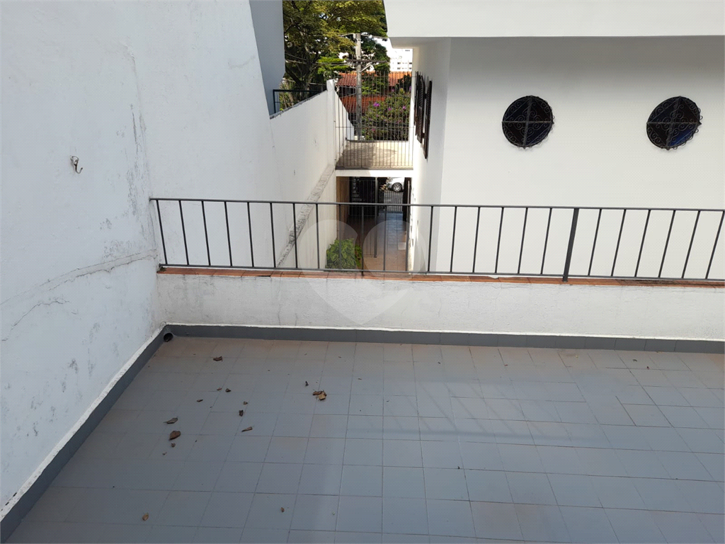 Sobrado amplo com quintal próximo a Braz Leme