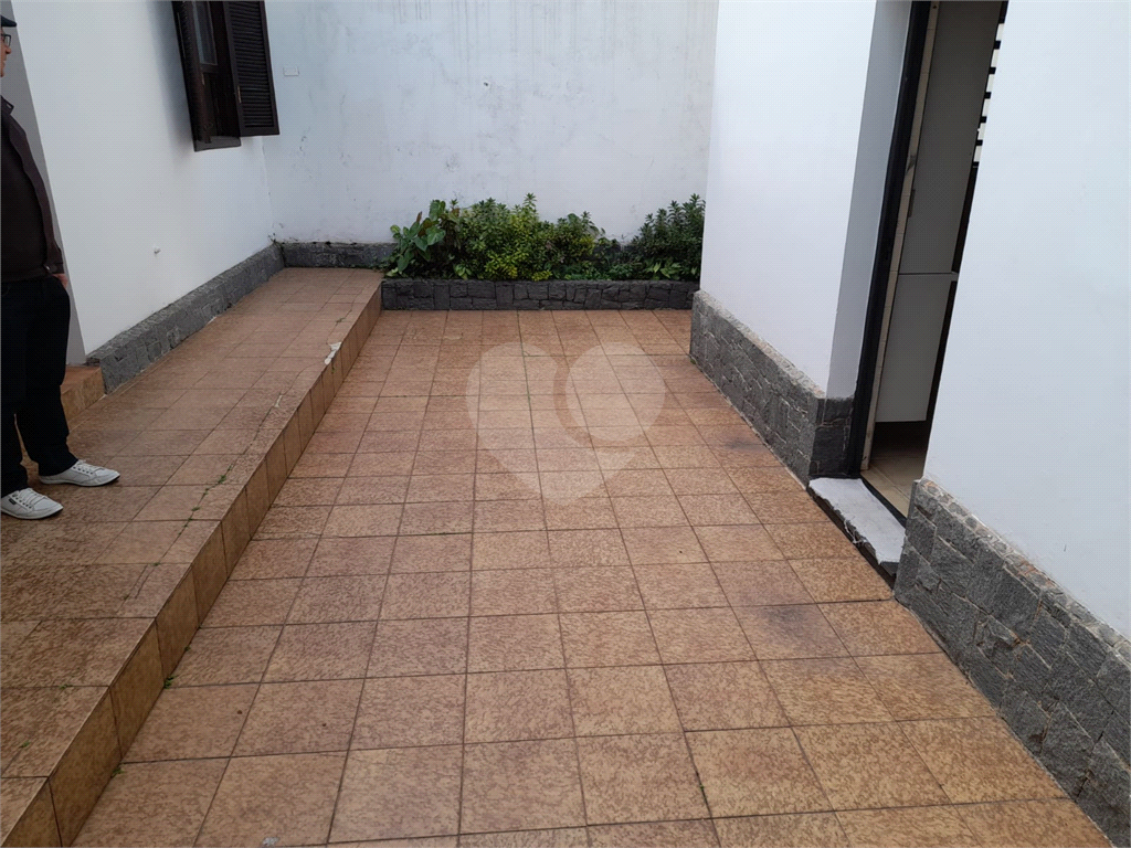 Sobrado amplo com quintal próximo a Braz Leme