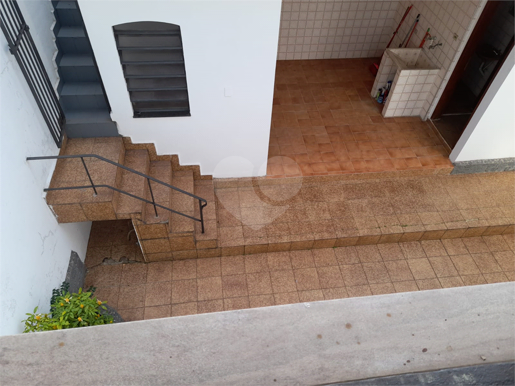Sobrado amplo com quintal próximo a Braz Leme
