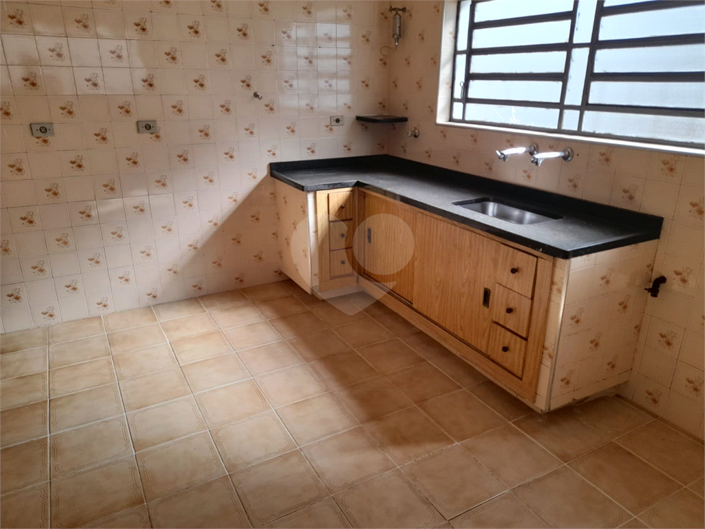 Sobrado amplo com quintal próximo a Braz Leme