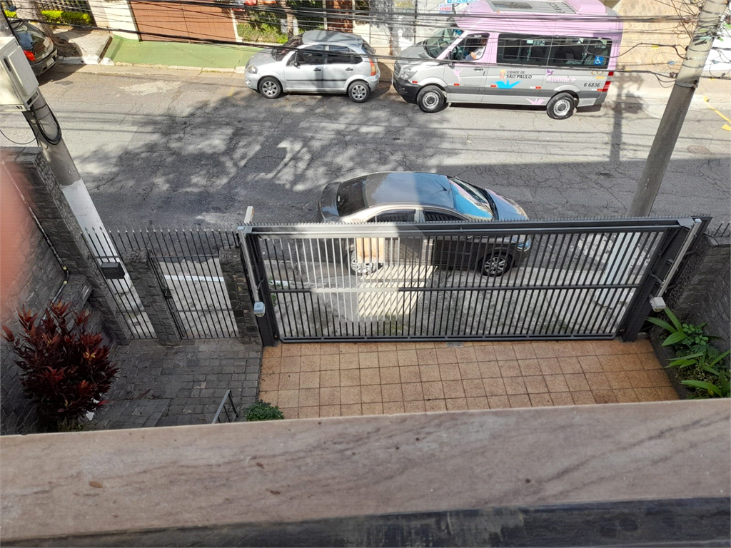 Sobrado amplo com quintal próximo a Braz Leme
