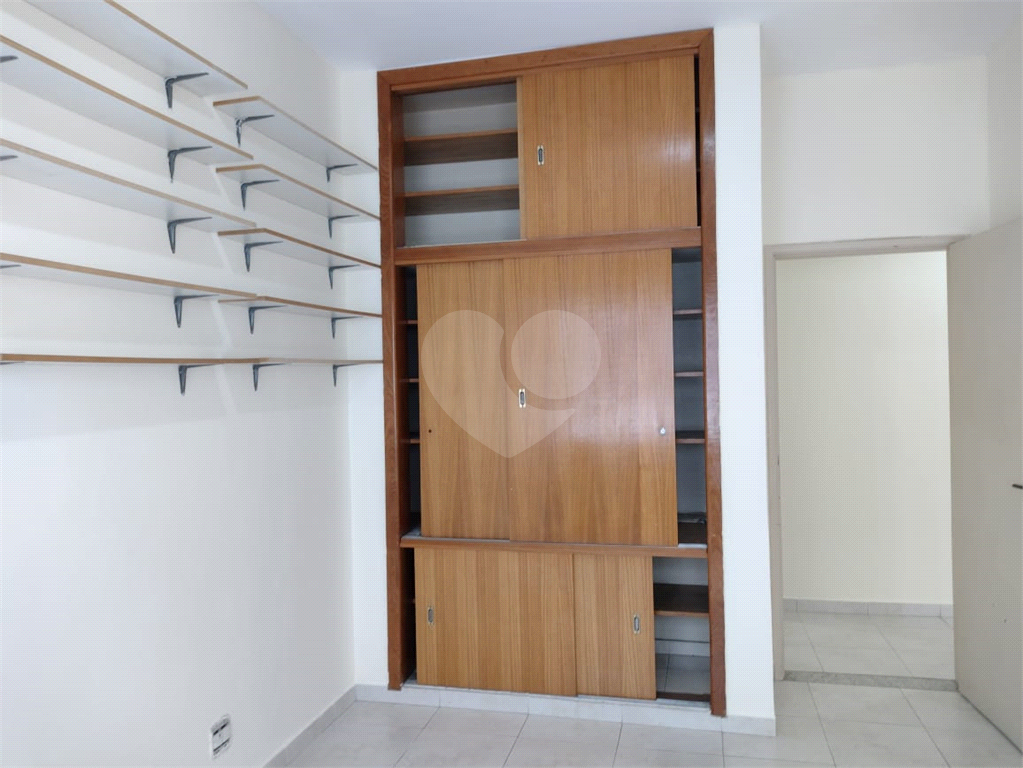 Apartamento à venda com 3 quartos, 87m² - Foto 12