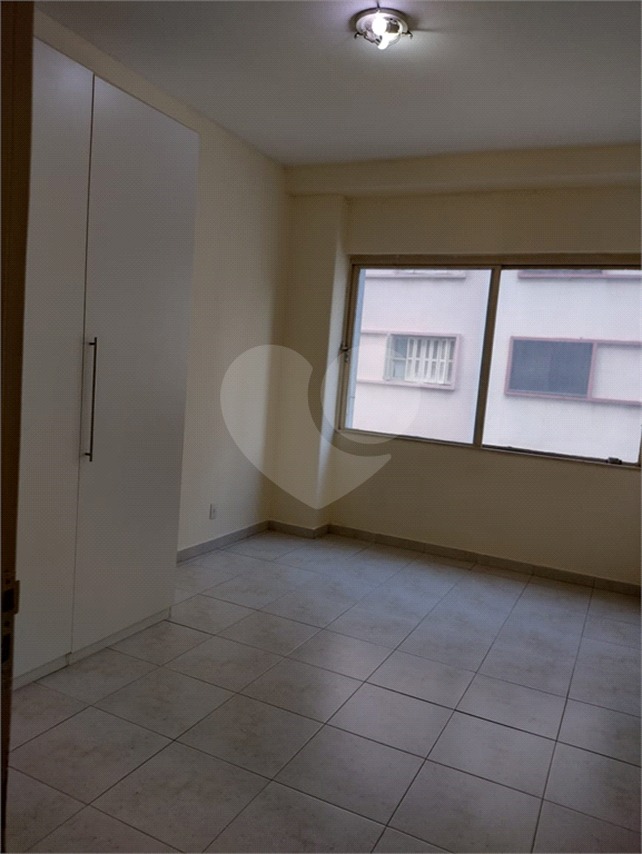 Apartamento à venda com 3 quartos, 87m² - Foto 17