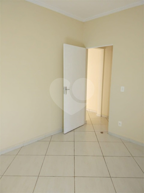 Apartamento à venda com 2 quartos, 60m² - Foto 11