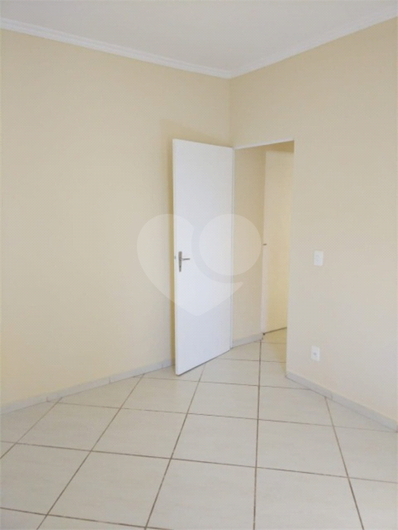 Apartamento à venda com 2 quartos, 60m² - Foto 4