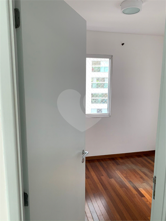 APARTAMENTO em VILA MARIANA