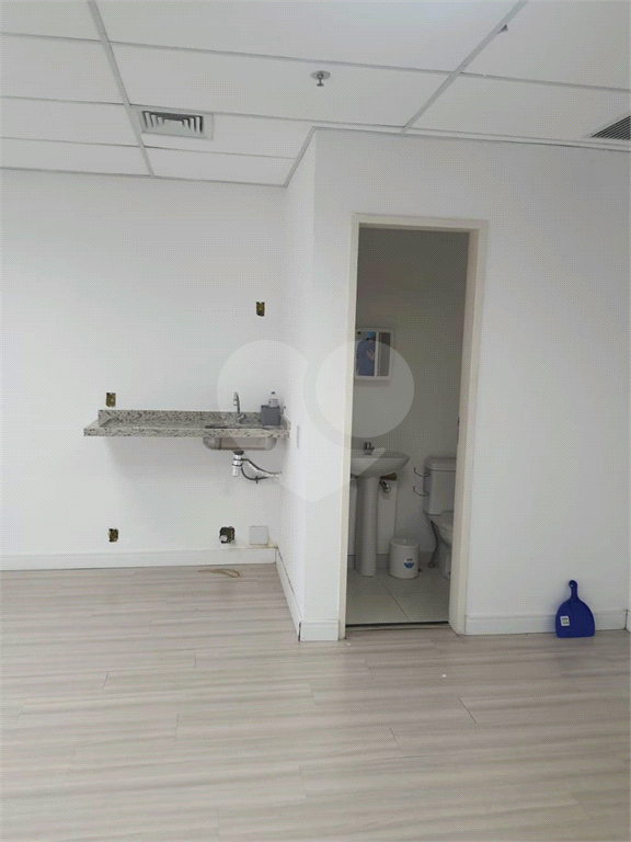 Sala Comercial Forum Tower