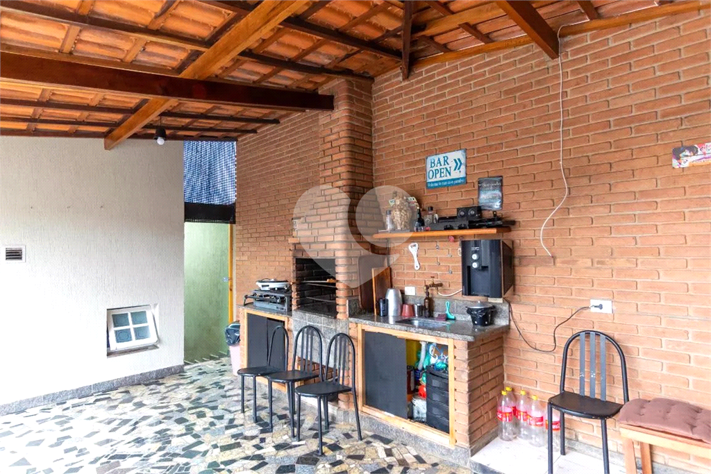 Sobrado à Venda | 250 m² | 4 dormitórios (3 suítes) | 5 vagas em São Miguel Paulista! 