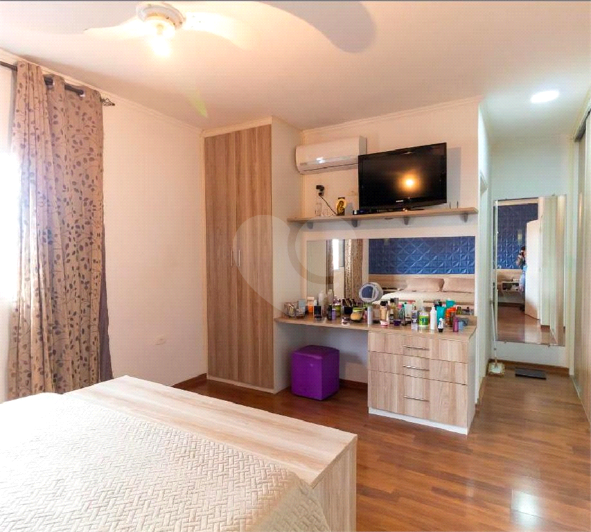 Sobrado à Venda | 250 m² | 4 dormitórios (3 suítes) | 5 vagas em São Miguel Paulista! 