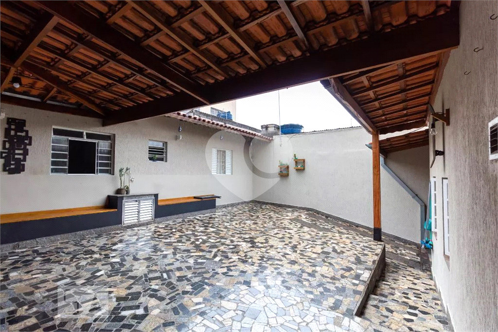 Sobrado à Venda | 250 m² | 4 dormitórios (3 suítes) | 5 vagas em São Miguel Paulista! 