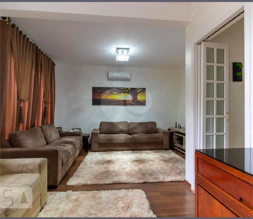 Sobrado à Venda | 250 m² | 4 dormitórios (3 suítes) | 5 vagas em São Miguel Paulista! 