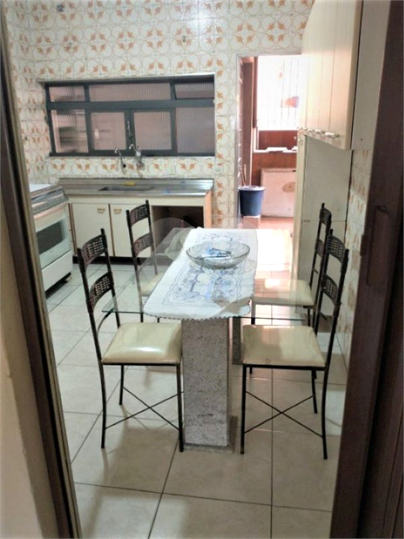Residencia em terreno de 300m2