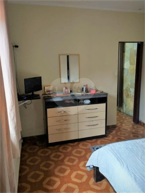Residencia em terreno de 300m2