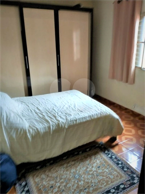Residencia em terreno de 300m2