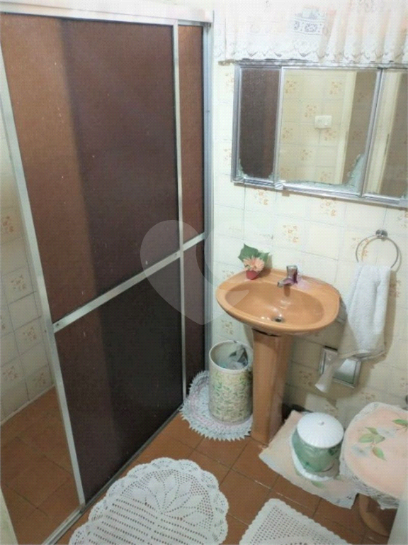 Residencia em terreno de 300m2