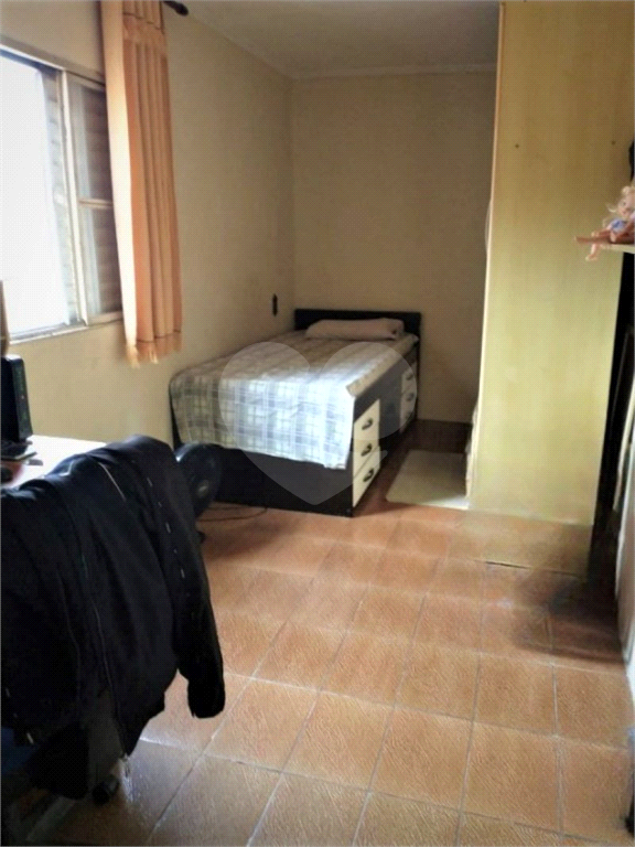 Residencia em terreno de 300m2