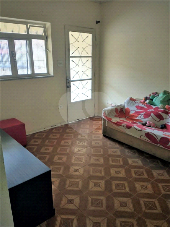 Residencia em terreno de 300m2