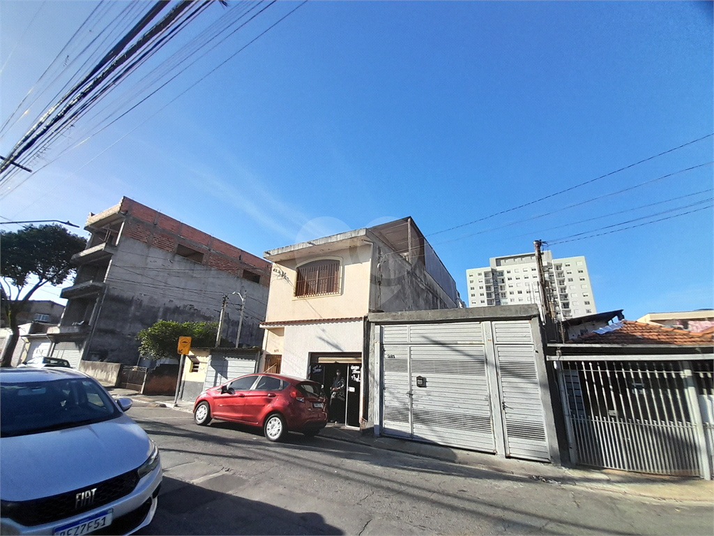Sobrado  2 casas -Salão alugado -Jd. Brasil - 170 metros , Alt da Swift da Av. Roland Garrout 