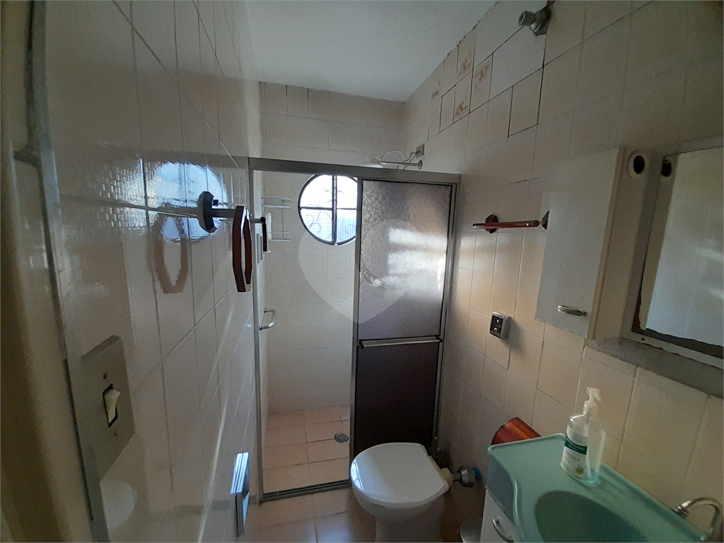 Sobrado  2 casas -Salão alugado -Jd. Brasil - 170 metros , Alt da Swift da Av. Roland Garrout 